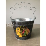 Ice bucket with galss holder handle
